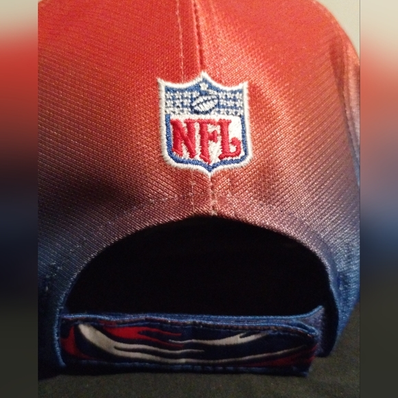 Buffalo bills hat - Picture 4 of 6